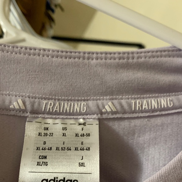 Adidas Light Purple Training Top. Size XL - Picture 8 of 10